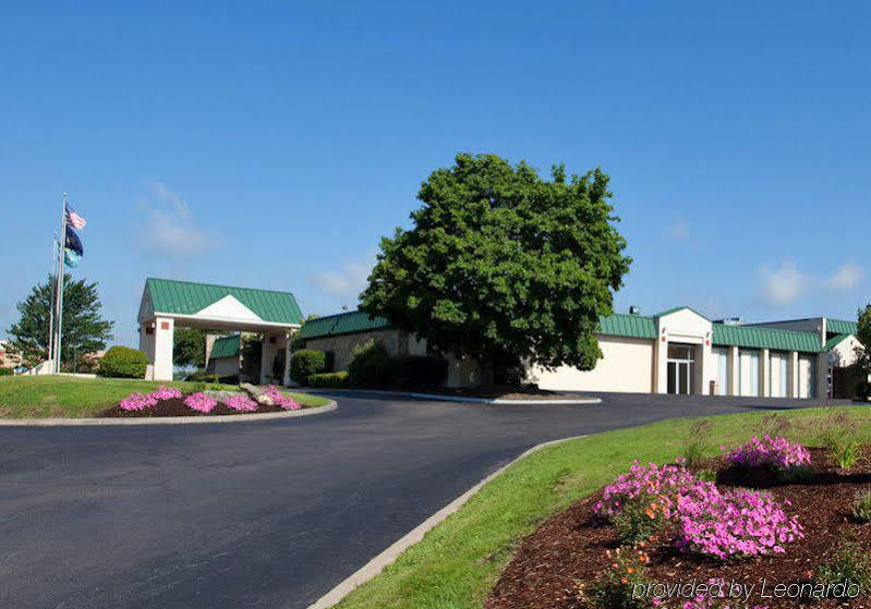 Ramada By Wyndham Clarion Hotel Exterior foto